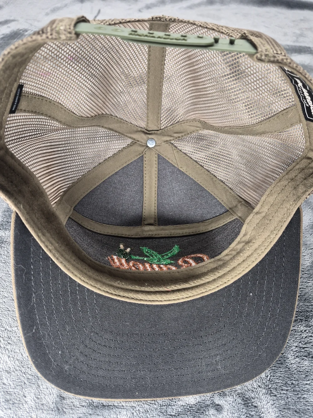 Bayou Dragons Hat Trucker Hat Camo Upper Embroidered  One Size Flat Pre-owned